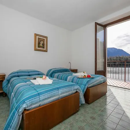 Casa Fronte Isola Ossuccio