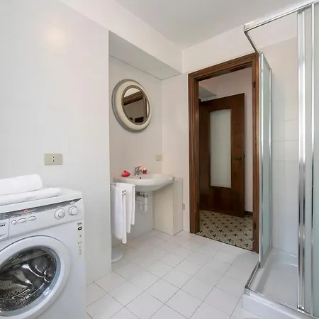 Apartment Casa Fronte Isola Ossuccio