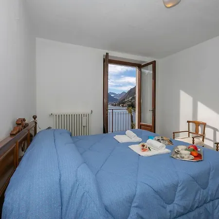 Apartment Casa Fronte Isola Ossuccio